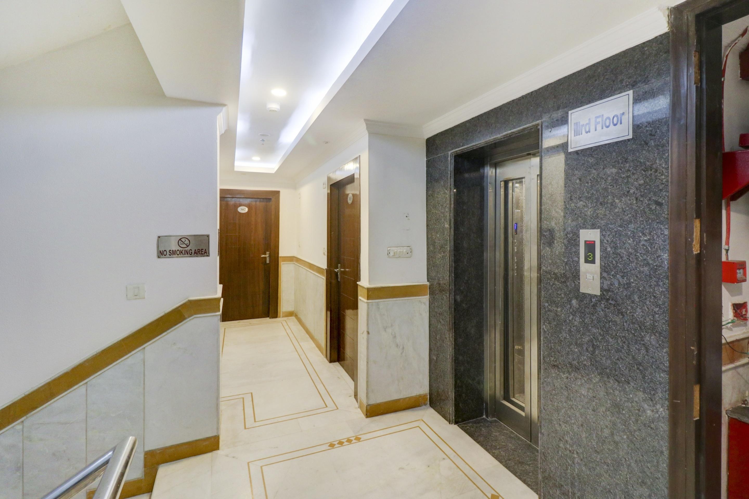 Townhouse 517 La Sapphire Near Delhi Airport Otel Yeni Delhi Dış mekan fotoğraf