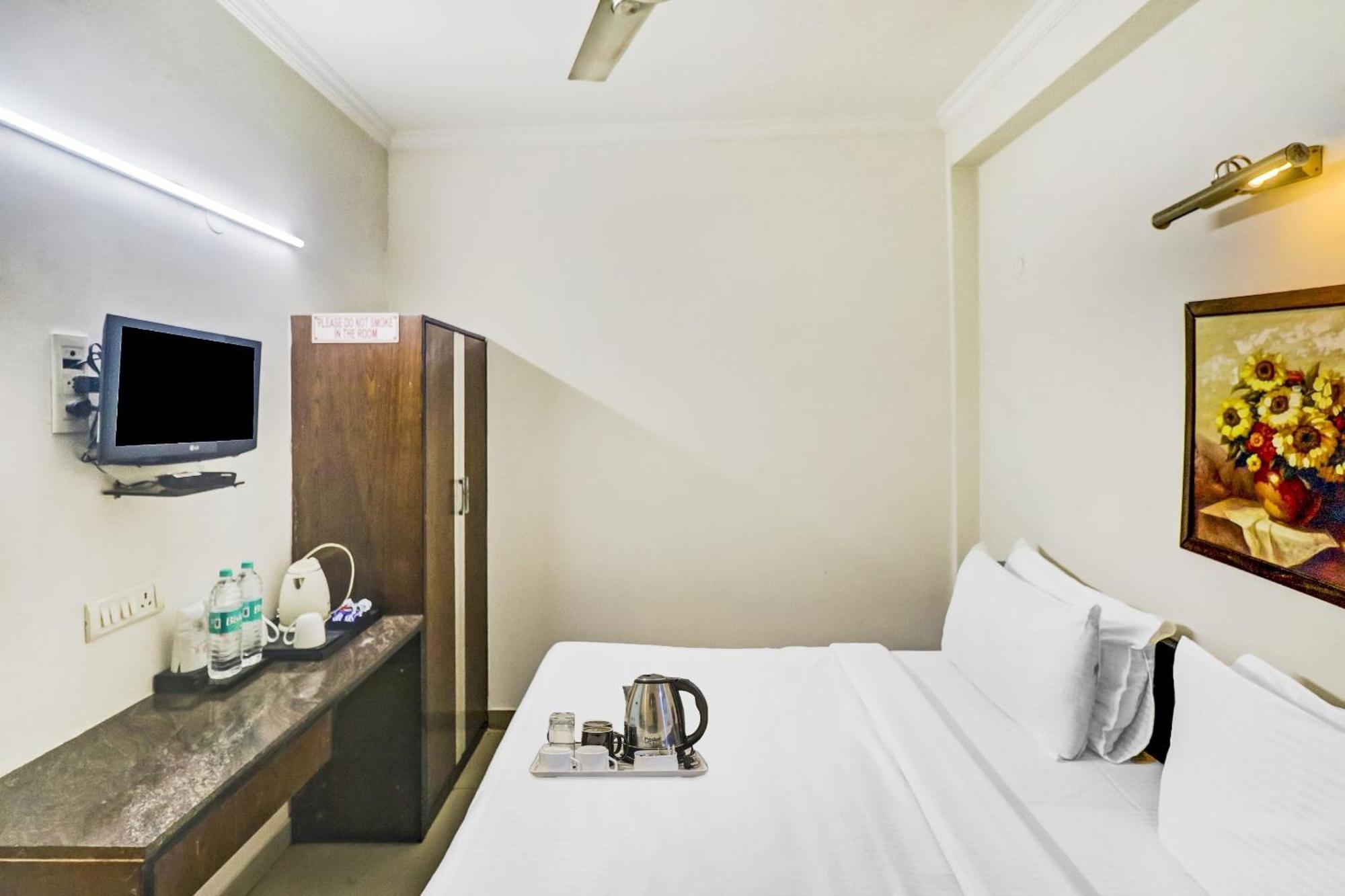 Townhouse 517 La Sapphire Near Delhi Airport Otel Yeni Delhi Dış mekan fotoğraf