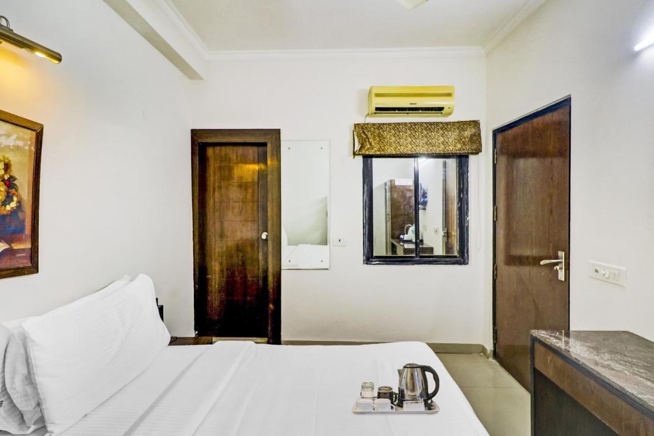 Townhouse 517 La Sapphire Near Delhi Airport Otel Yeni Delhi Dış mekan fotoğraf